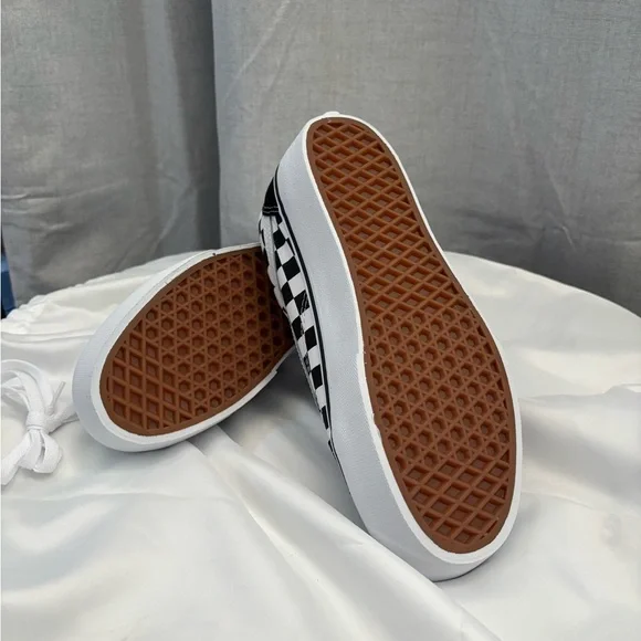 Vans Black and White Checkerboard Sneakers NWT - Picture 6 of 7
